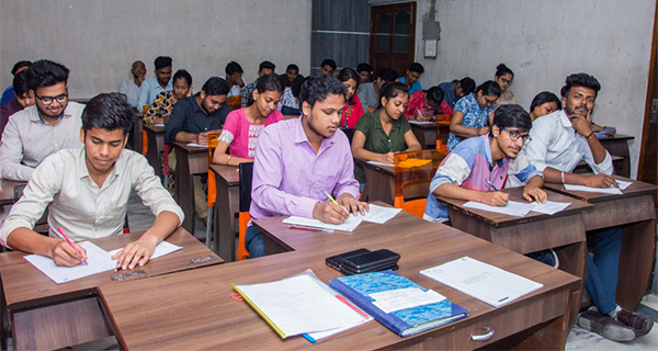 >NEET Engineering Coaching Institutes for Shaping Future Professionals